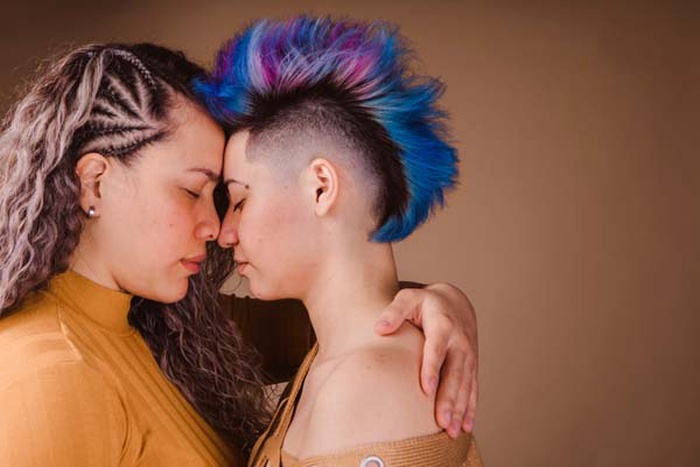 lesbian dating