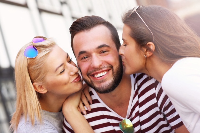 couple looking for threesome