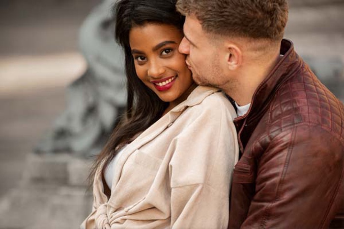 bisexual couples dating in Arlington