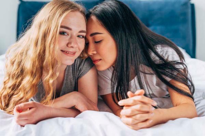 Bisexual women in Carrollton