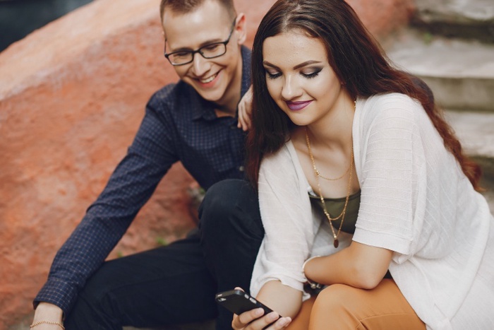 poly dating in Queensland