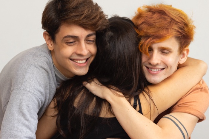threesome dating app