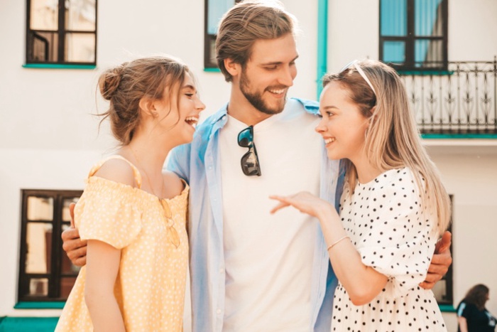 threesome dating app in Hillsboro