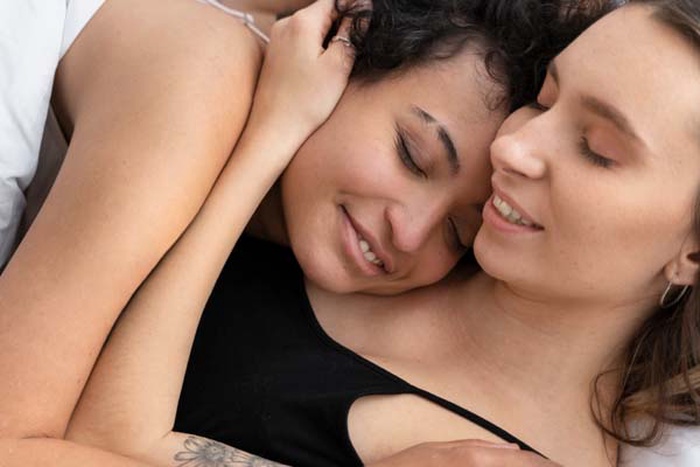 bisexual women in Rapid City