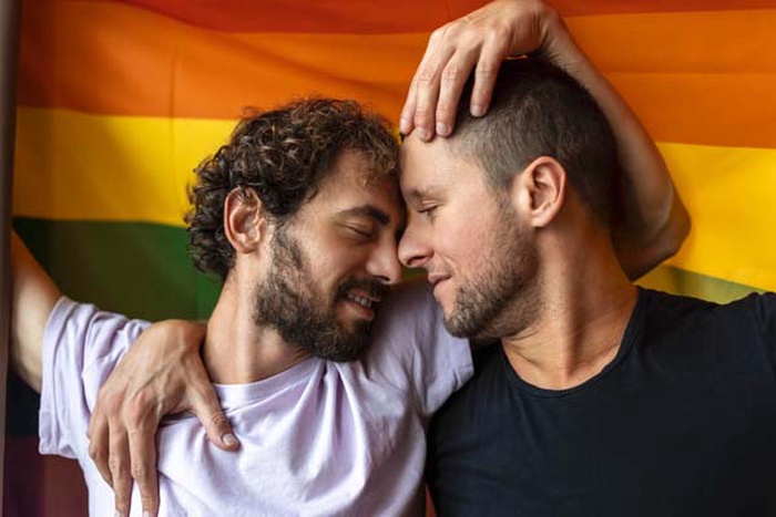 Start Gay Dating & Chat in Simi Valley