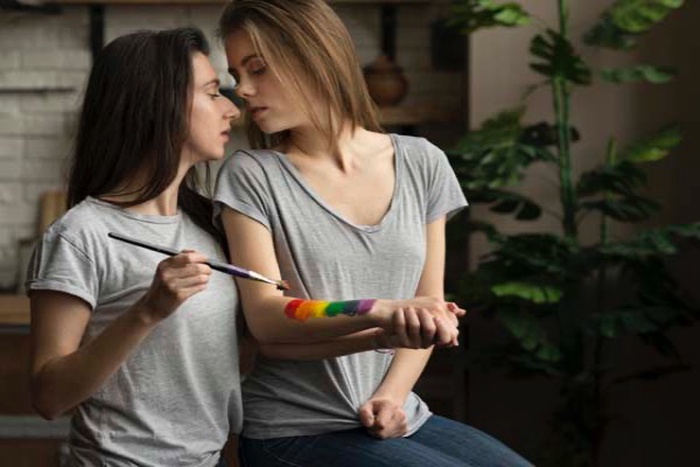 Bisexual women in Lancaster