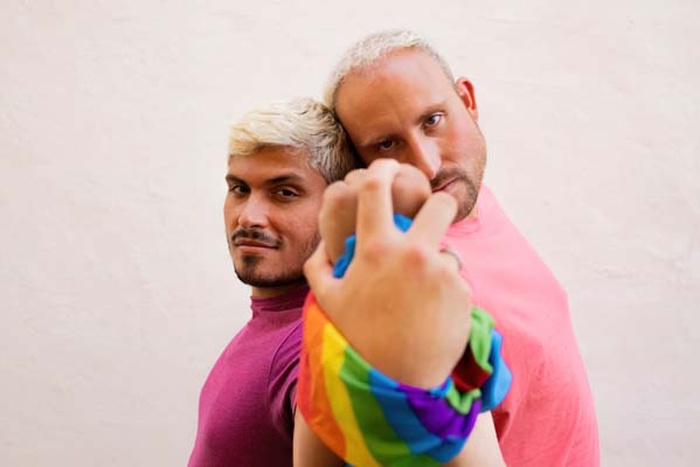Start Gay Dating & Chat in Cupertino