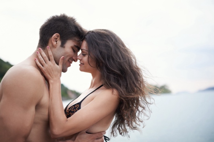 couple looking for unicorn