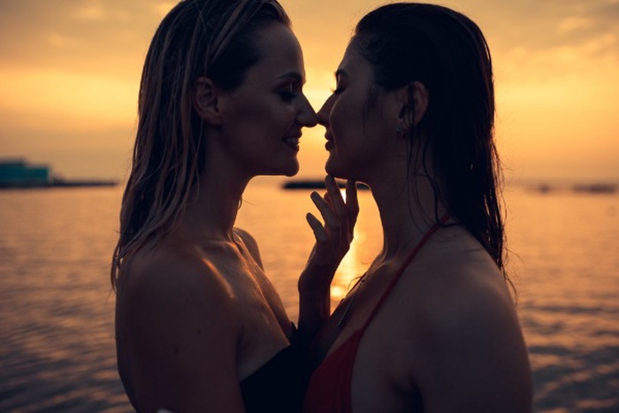 women love women in Melbourne