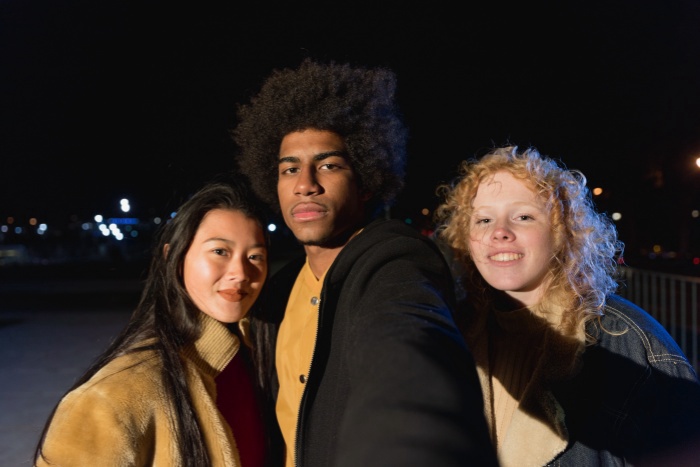 poly dating app in Qu&eacute;bec