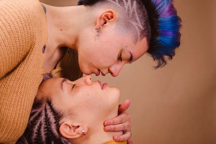 bisexual women in Garden City