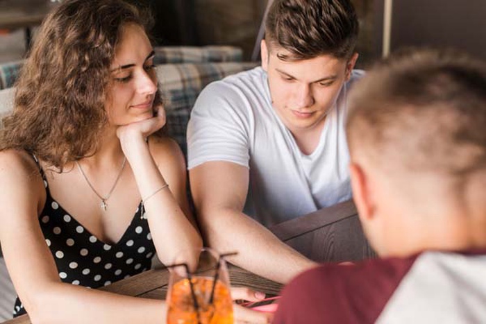 &Agrave; la recherche d'amis cocus