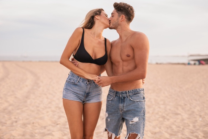 threesome dating in Baltimore