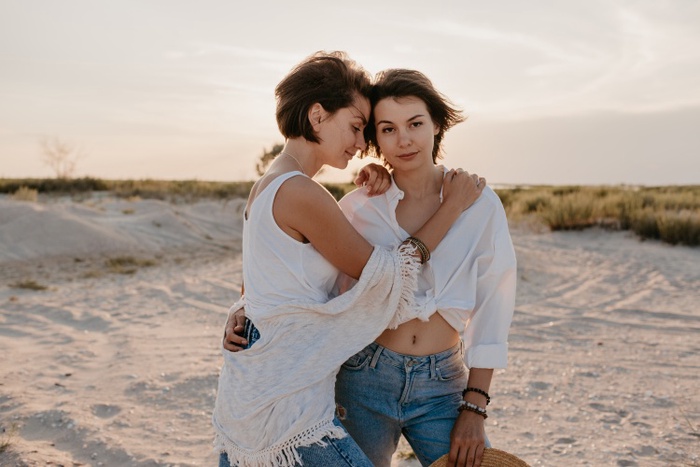Newport swingers