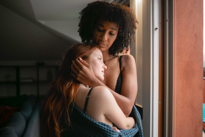 bisexual women in Flanders
