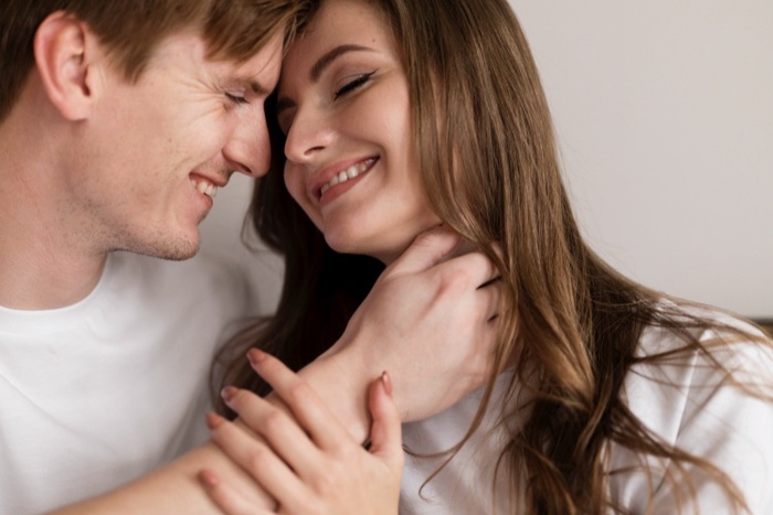 threesome dating in Bari