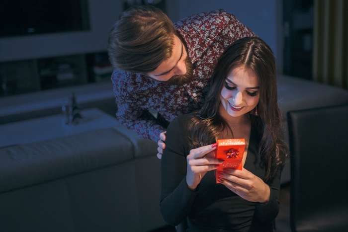 poly dating app