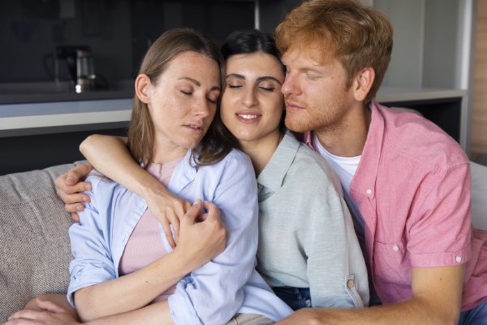 bisexual dating