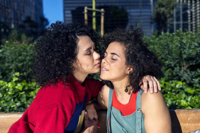 Bisexual Dating App in Banks