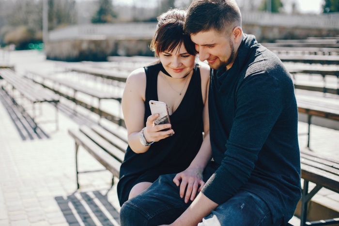 poly dating in Swansea