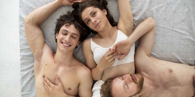 Threesome Dating