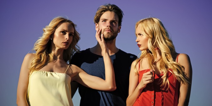 threesome dating