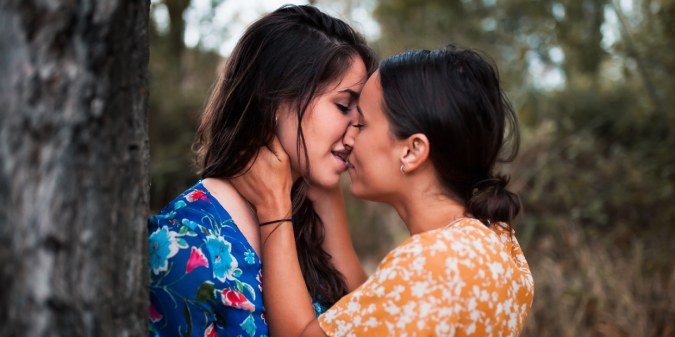lesbian dating