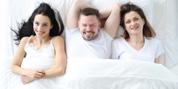 Threesome Dating