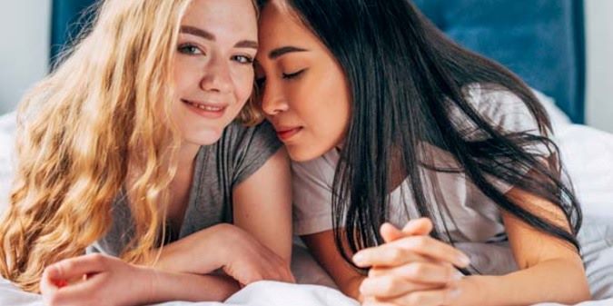 how to flirt as a lesbian