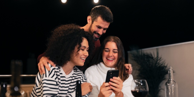 women looking for threesome